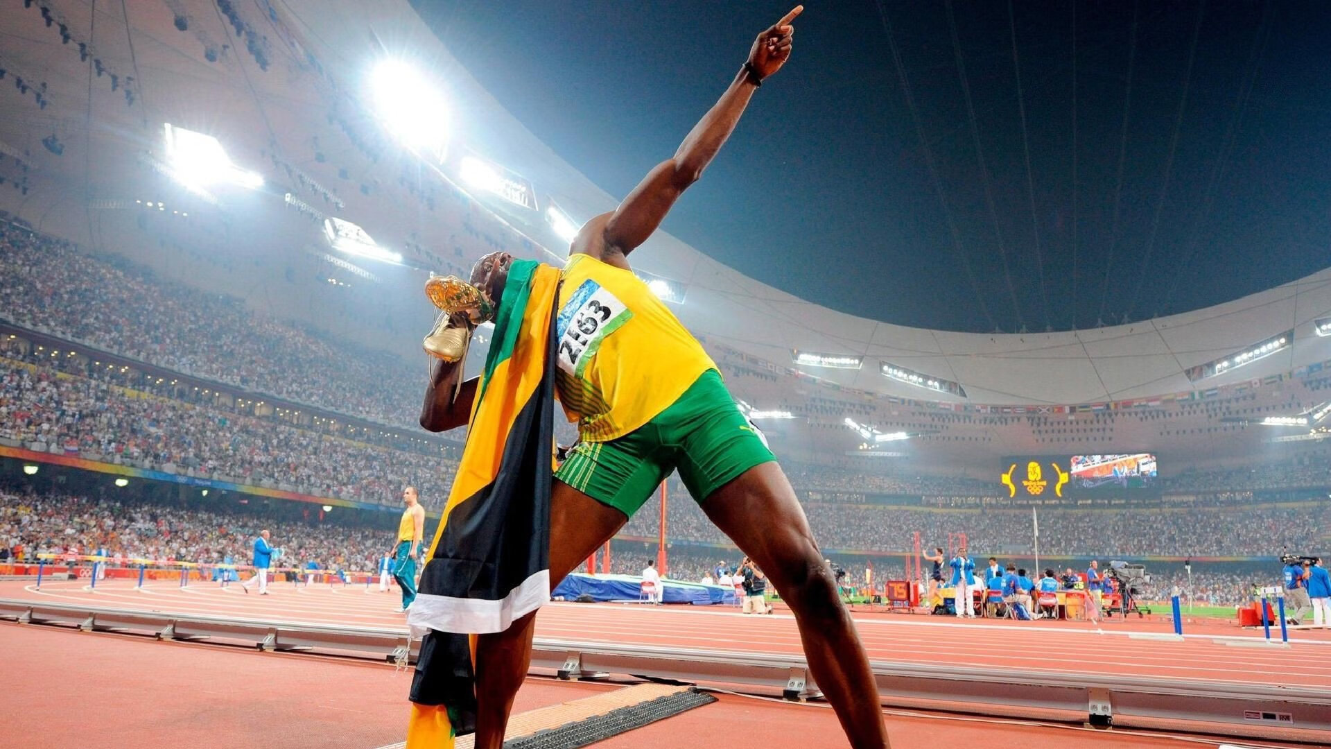 划水平均周期对比：中国控节奏，美控配速